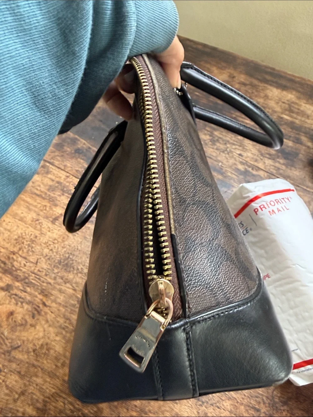 Coach sierra signature